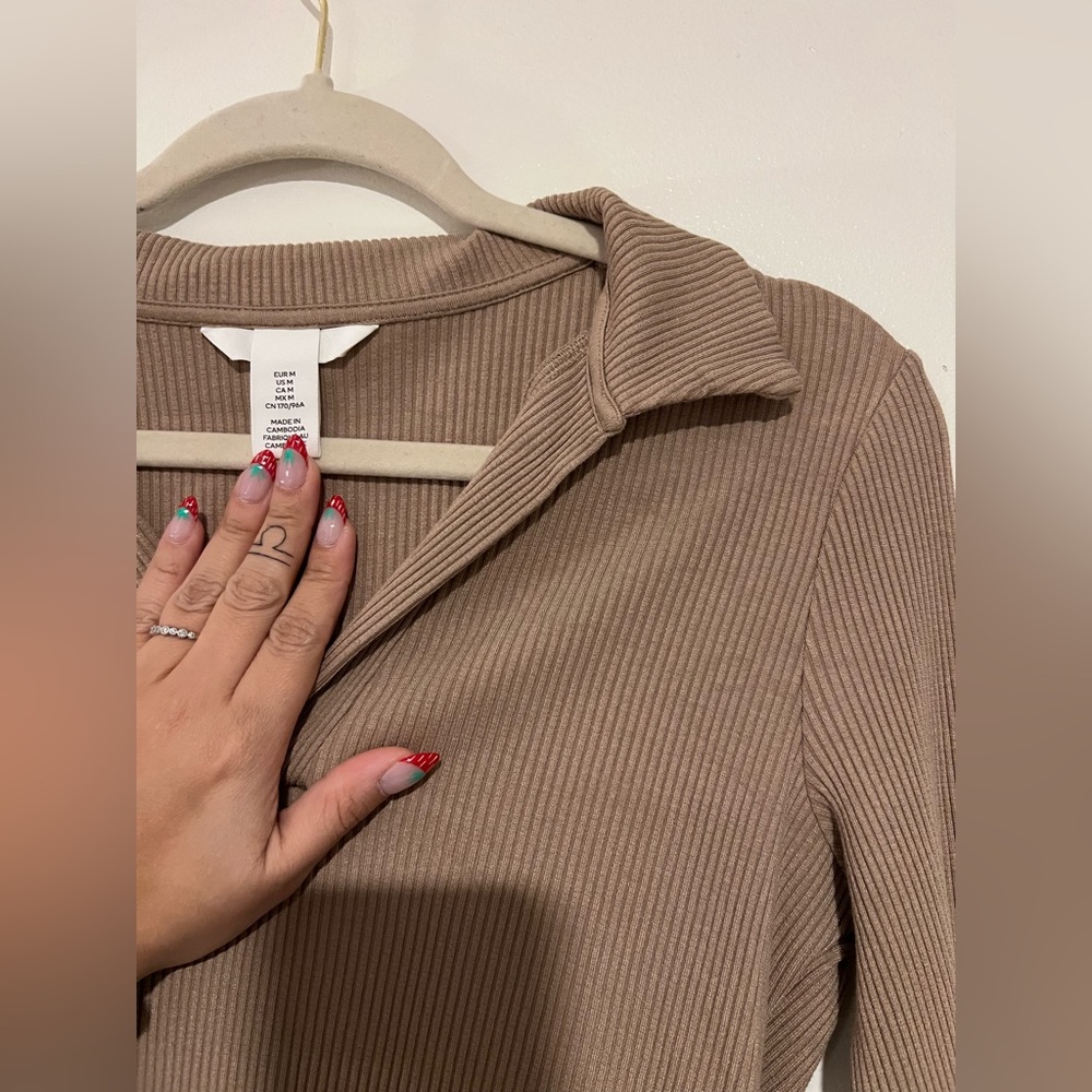 H&M Ribbed Tan Collared Top